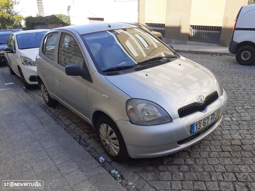 Toyota Yaris 1.0 Base C/Radio - 1