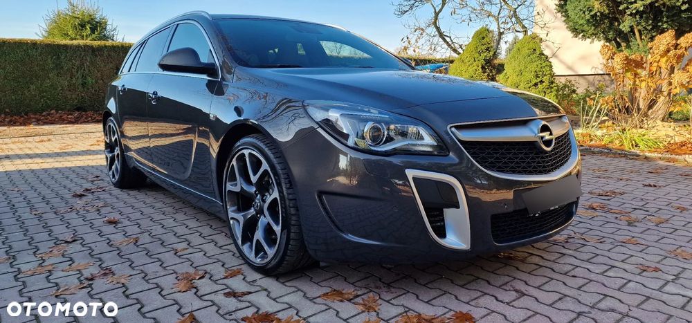 Opel Insignia 2.8 V6 Turbo 4x4 Sports Tourer OPC - 2