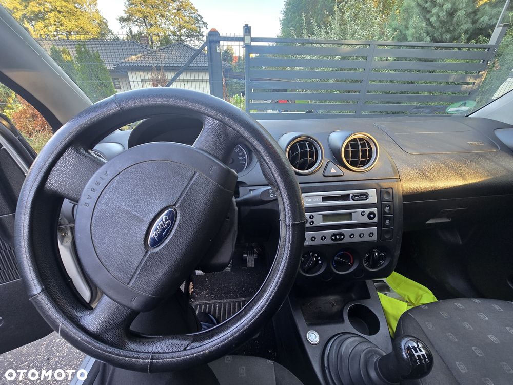Ford Fiesta - 9