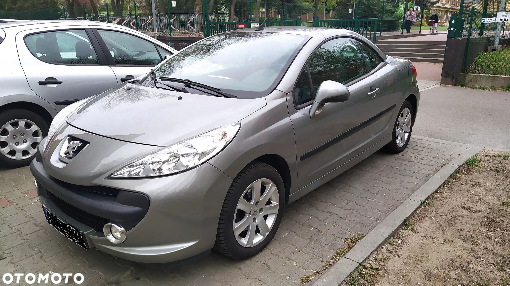 Peugeot 207 CC - 1