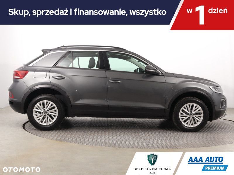 Volkswagen T-Roc - 8