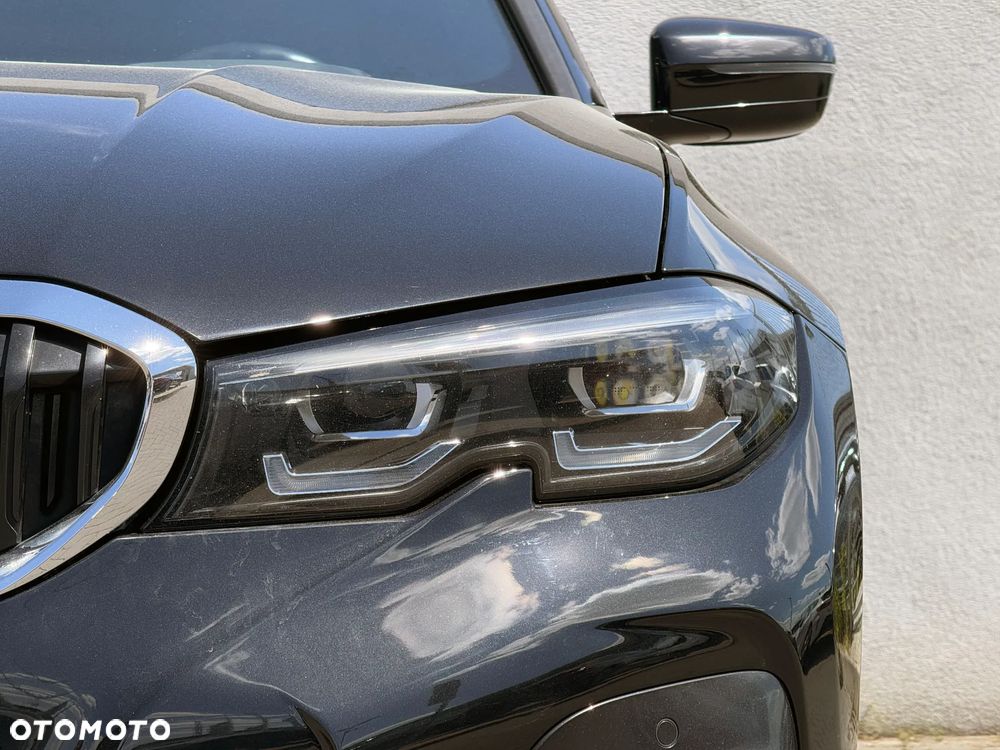 BMW Seria 3 320d M Sport - 7