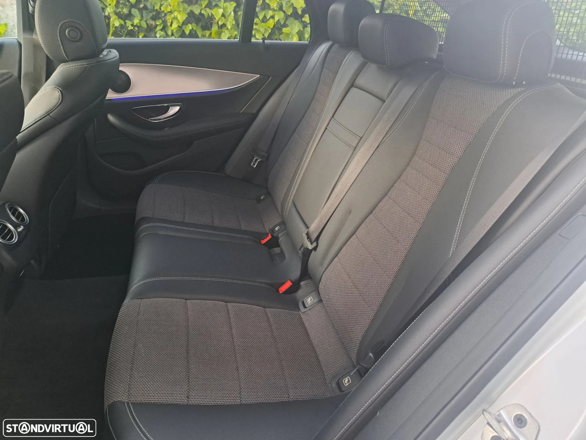 Mercedes-Benz E 300 de Avantgarde - 33