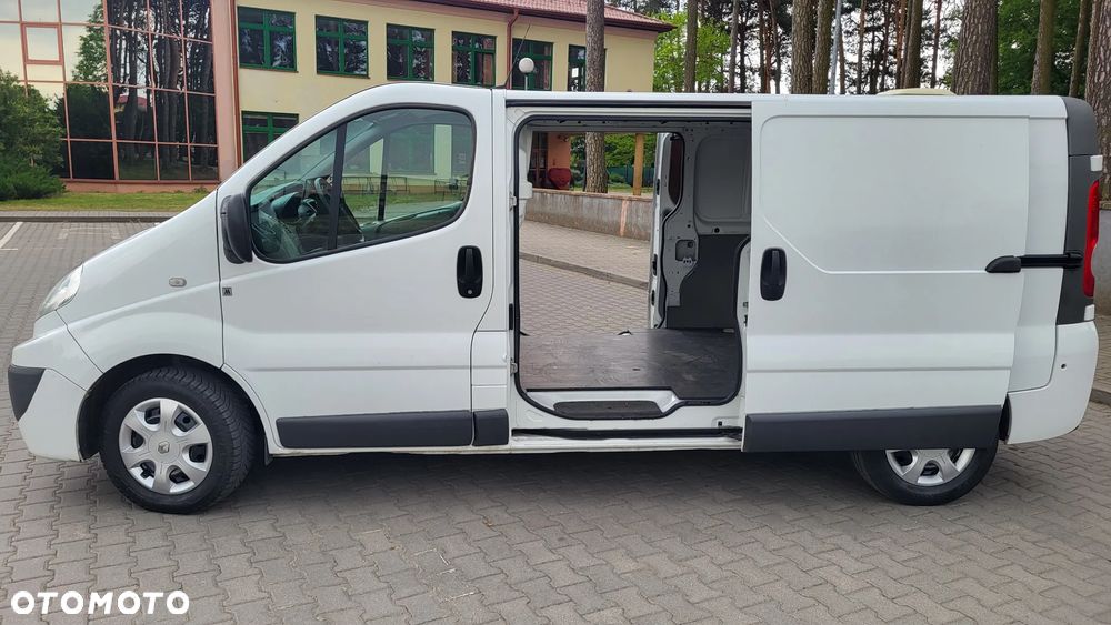 Renault Trafic - 11