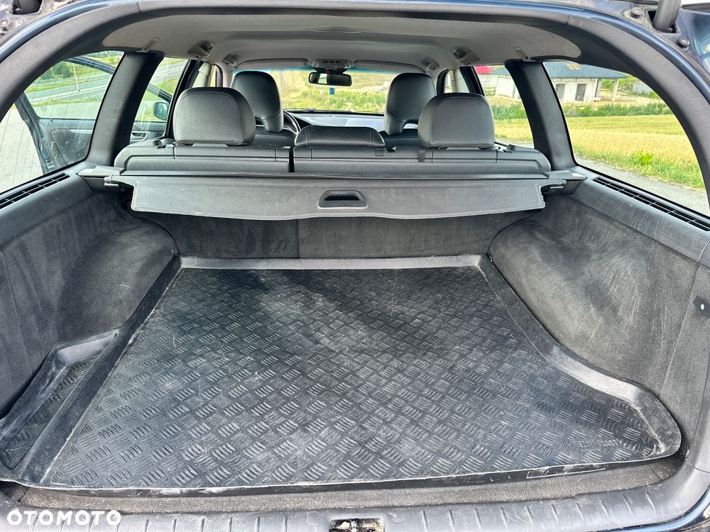 Volvo V70 2.4 Momentum - 22