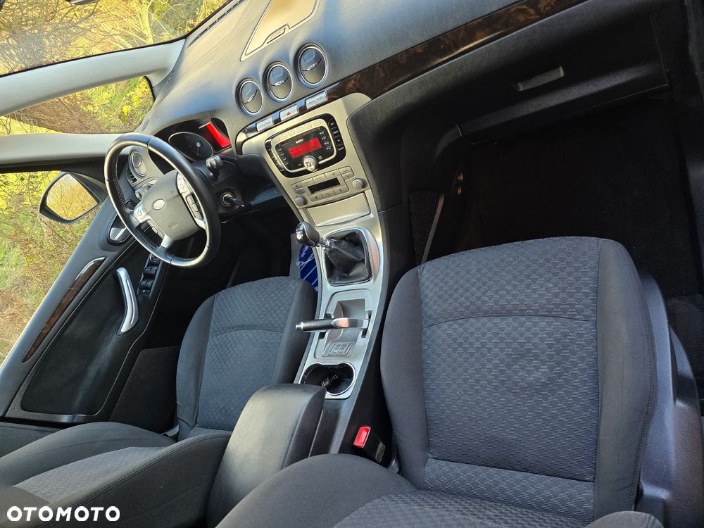 Ford Galaxy 2.0 TDCi Ghia - 28