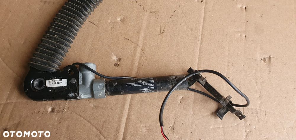 Zapinka napinacz pasa nabój prawy przód pasażera BMW 5 E60 E61 7210888 - 5