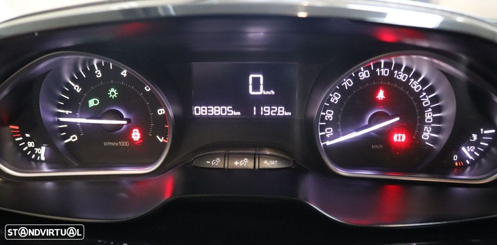 Peugeot 2008 1.2 PureTech Style - 15