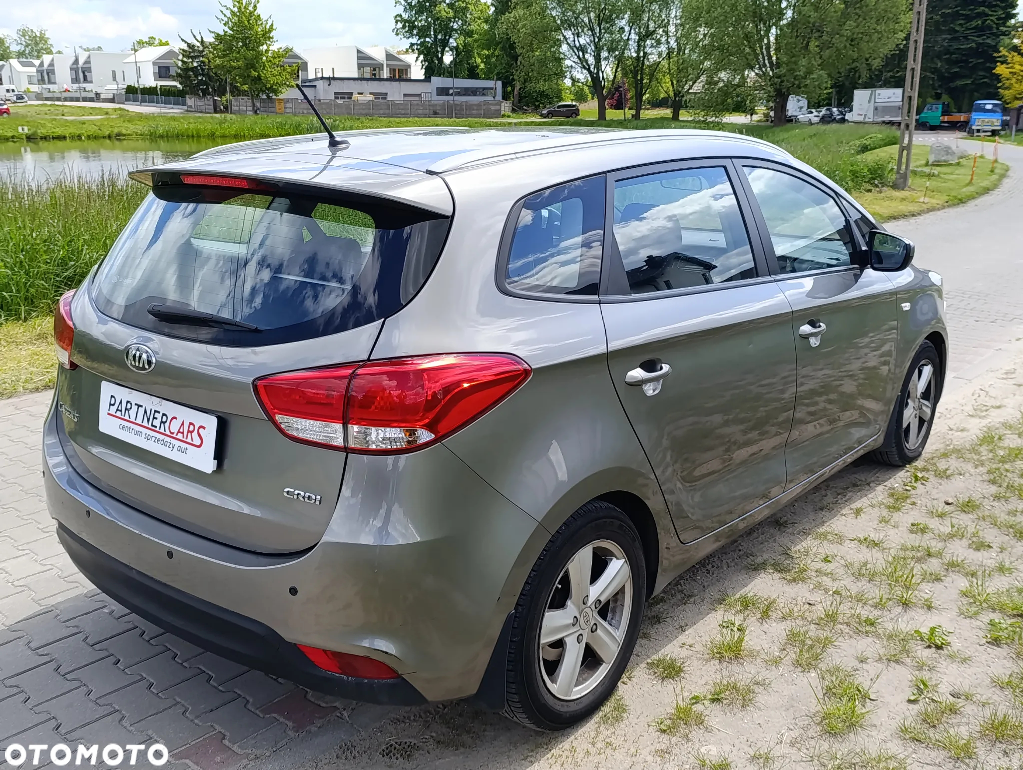 Kia Carens 1.7 CRDi M - 4