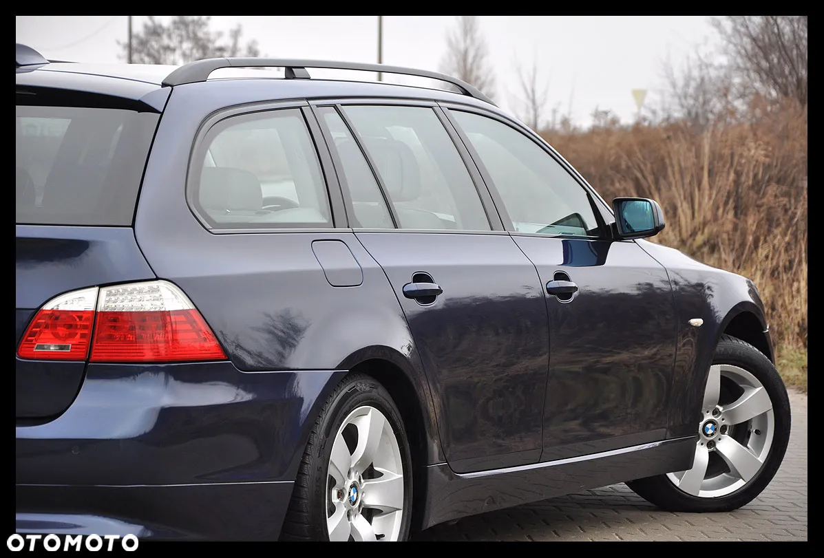 BMW Seria 5 525xi Touring Edition Lifestyle - 14