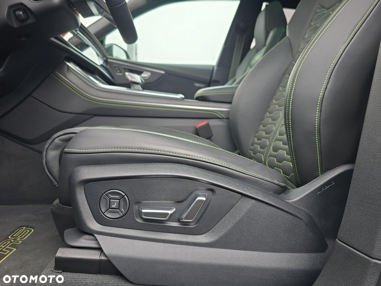 Audi RS Q8 - 19