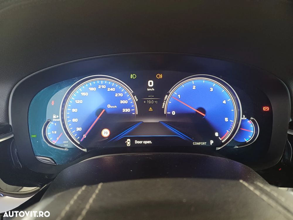BMW Seria 5 520d xDrive AT - 15
