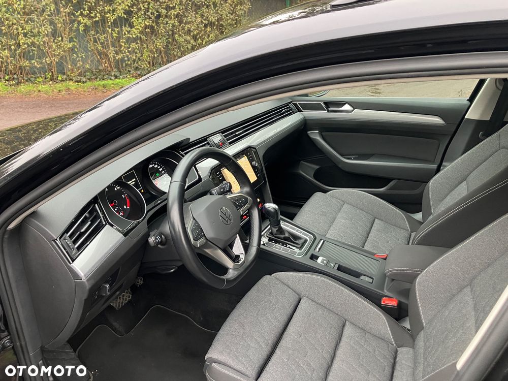 Volkswagen Passat 2.0 TDI SCR DSG Business - 9