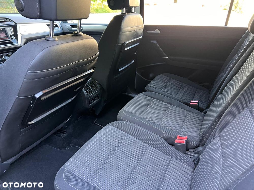 Volkswagen Touran 1.6 TDI BMT Comfortline - 13