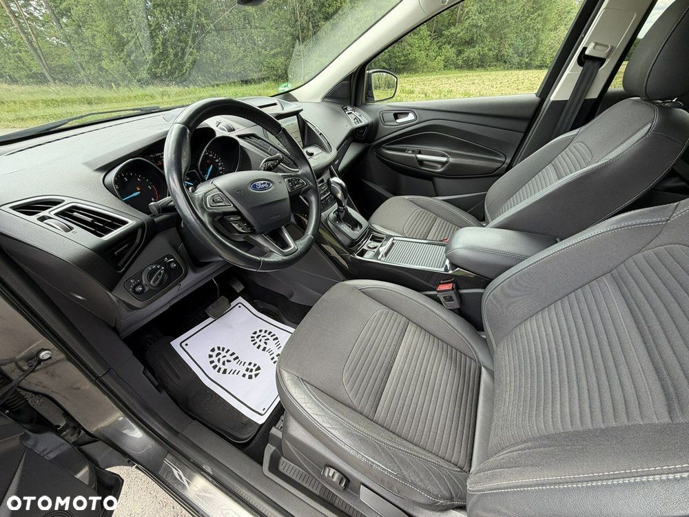 Ford Kuga - 17