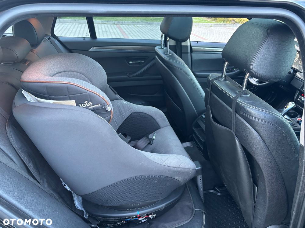 BMW Seria 5 520d xDrive Luxury Line - 22