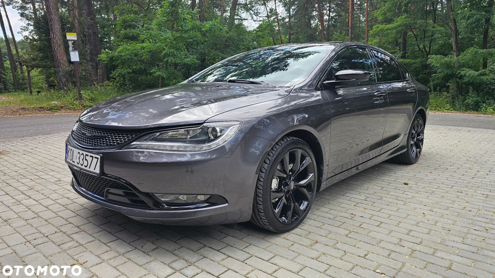 Chrysler 200 - 1