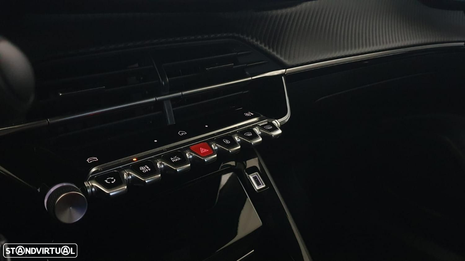 Peugeot 2008 1.2 PureTech Allure - 31