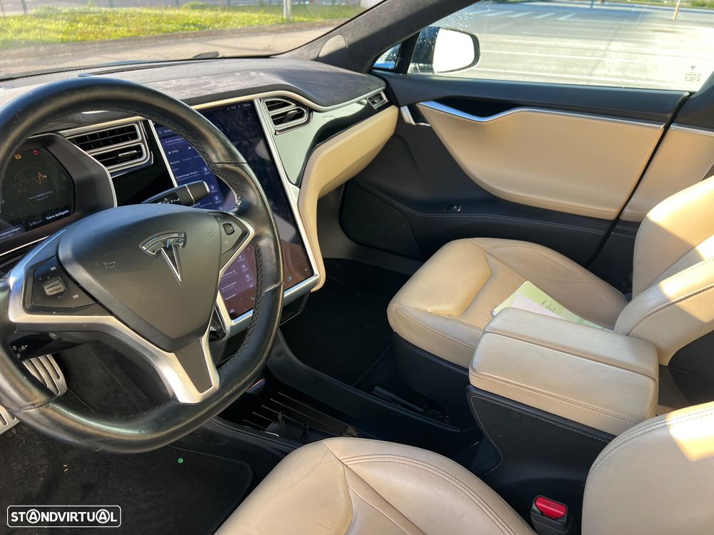 Tesla Model S P90D - 14