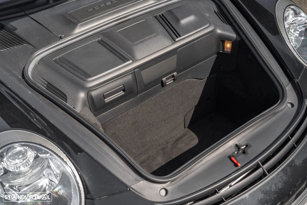 Porsche 911 (997) GT3 RS - 8