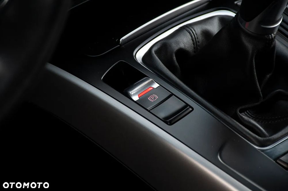 Audi A4 Limousine - 35