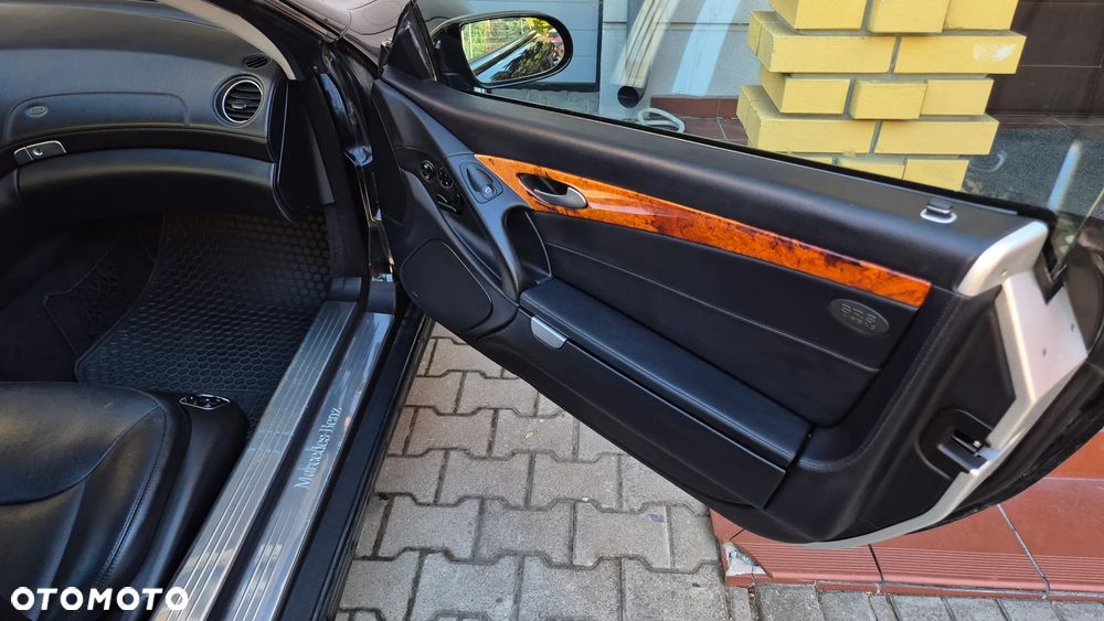 Mercedes-Benz SL - 16