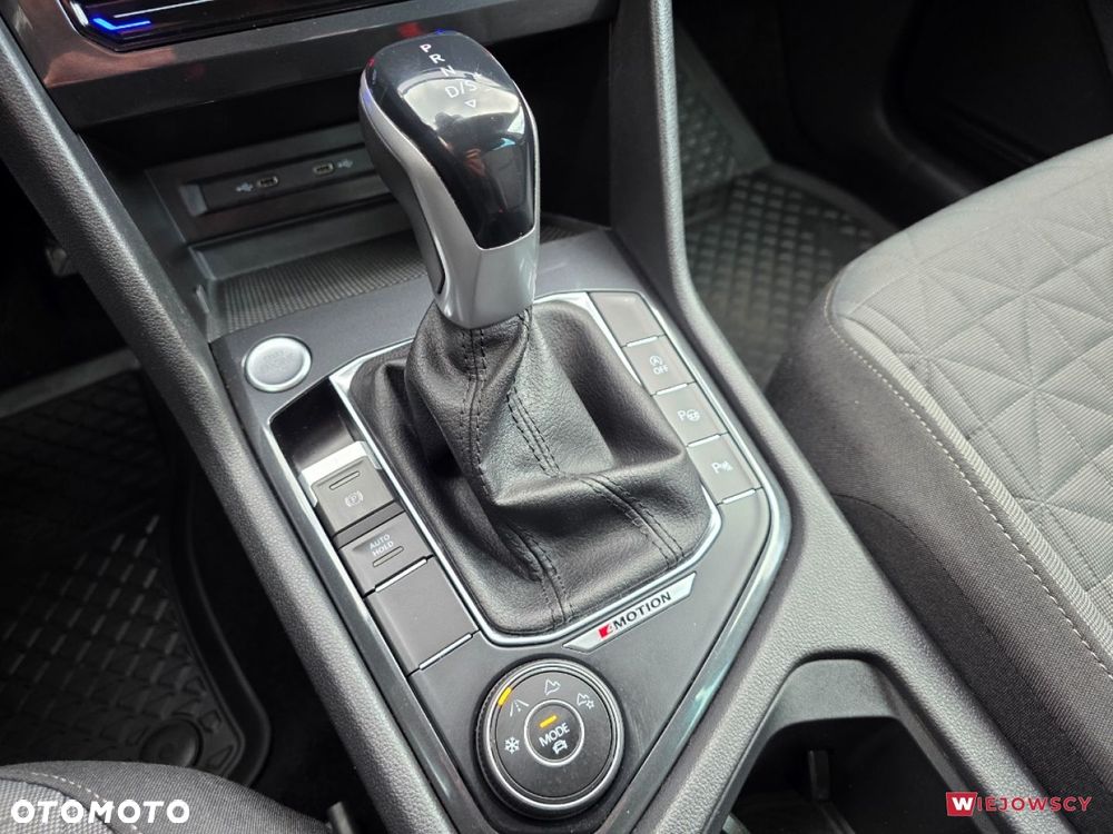 Volkswagen Tiguan - 22