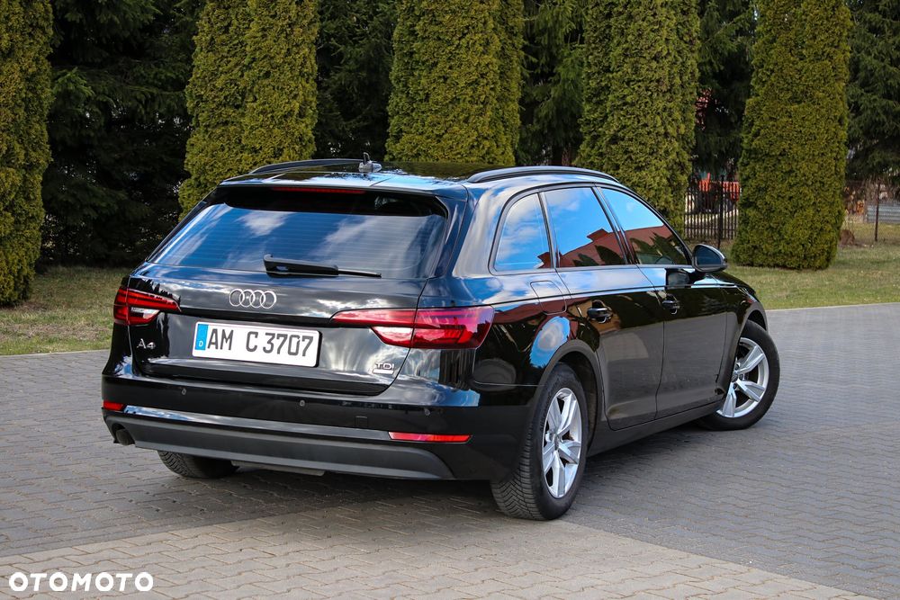 Audi A4 Avant 2.0 TDI S tronic - 10