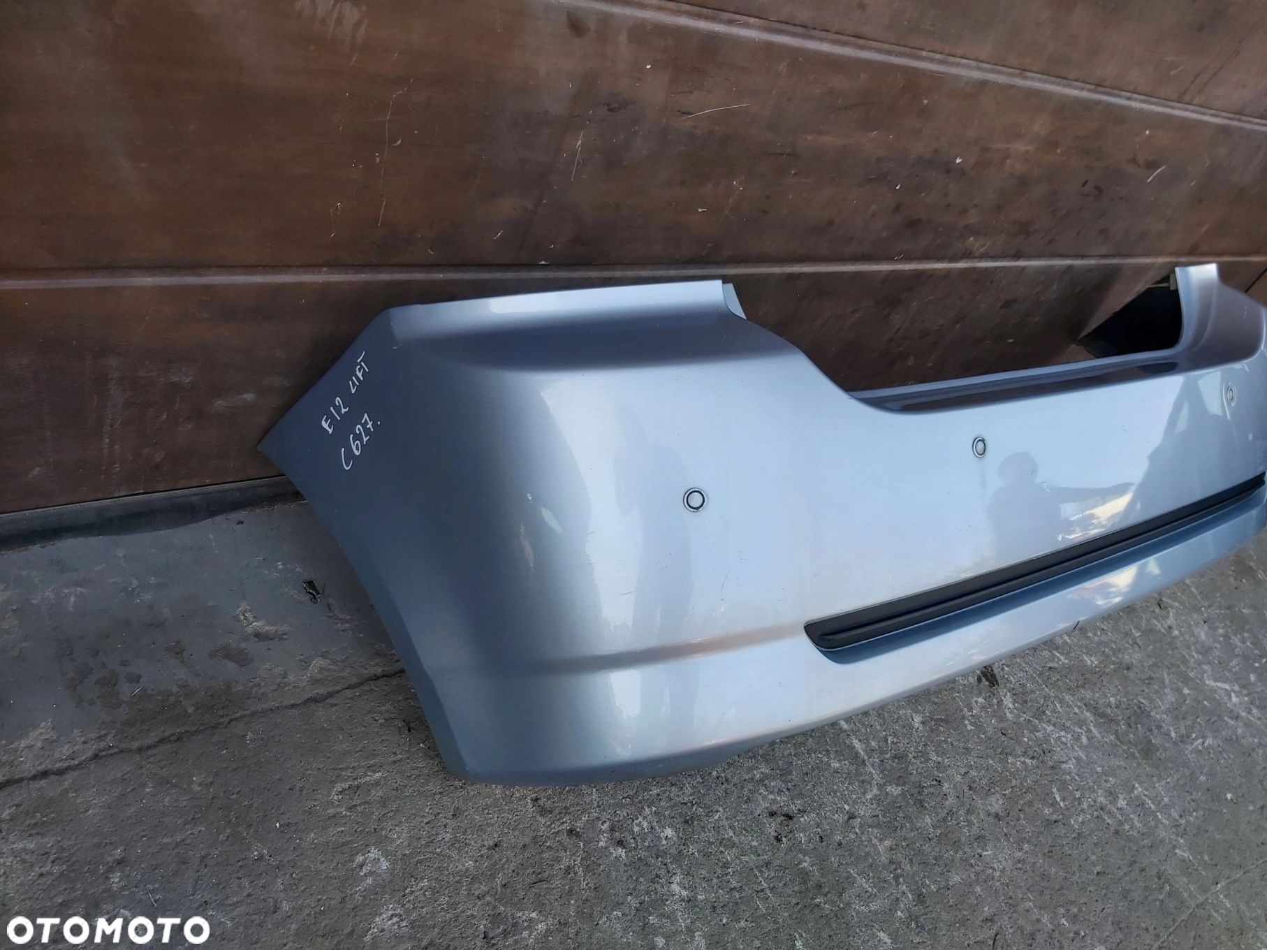 Toyota Corolla E12 Lift Zderzak tył tylny pod pdc 8s1 - 2