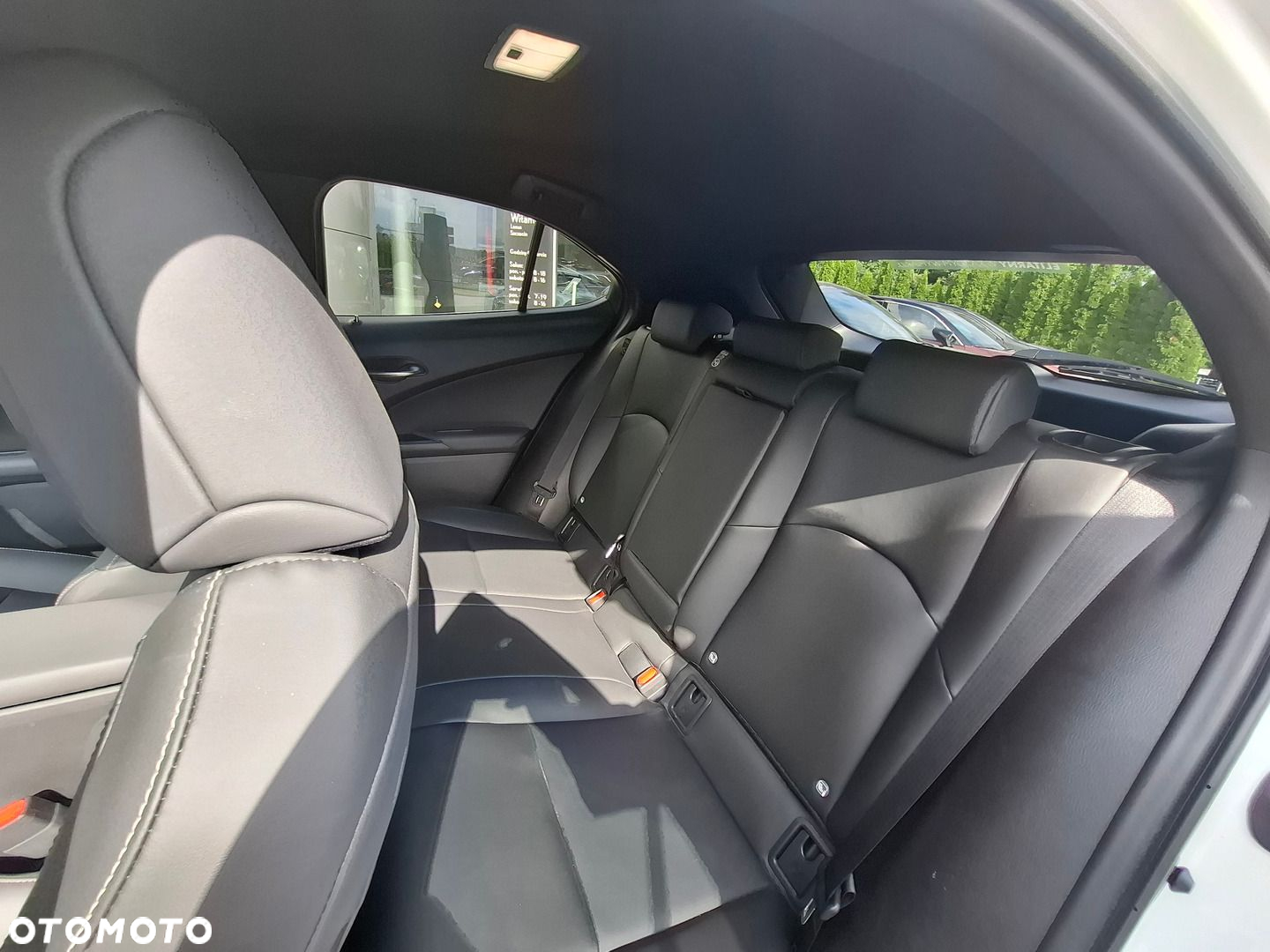 Lexus UX - 17