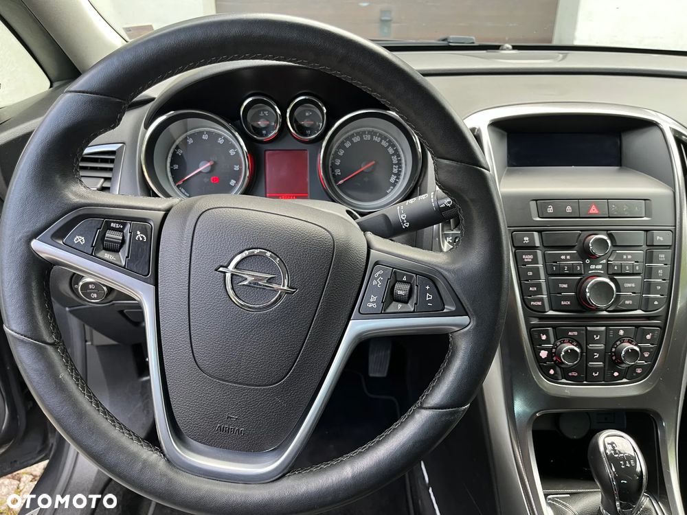 Opel Astra 1.4 Turbo Innovation - 10