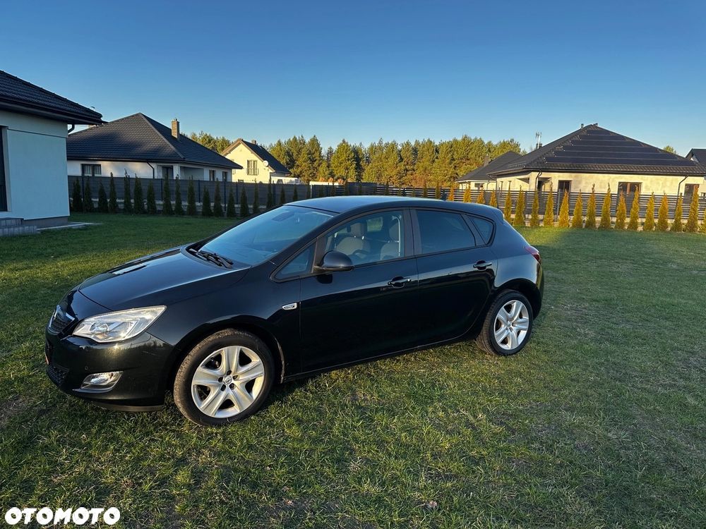 Opel Astra 1.4 Turbo Color Edition - 24