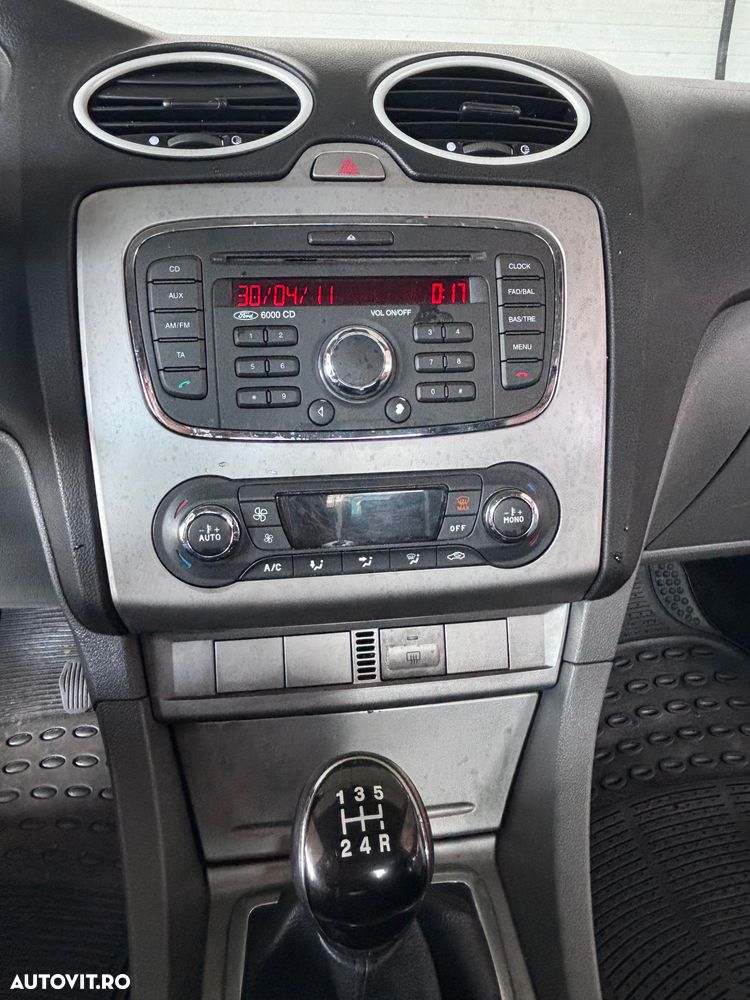 Ford Focus 1.6 TDCi Ambiente - 5