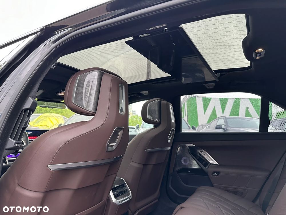 BMW Seria 7 M760e PHEV xDrive sport - 21