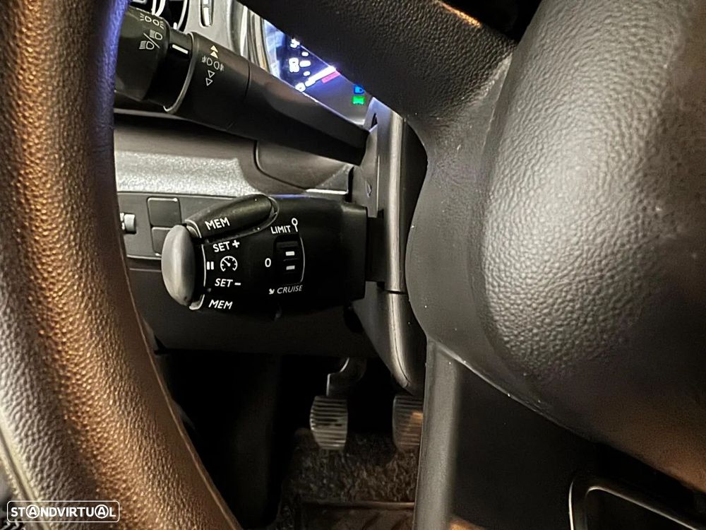 Citroën C3 1.2 PureTech Shine - 27