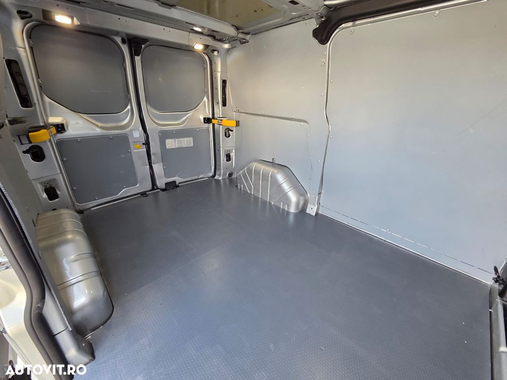 Ford Transit Custom L1H1 Cv Automata - 17