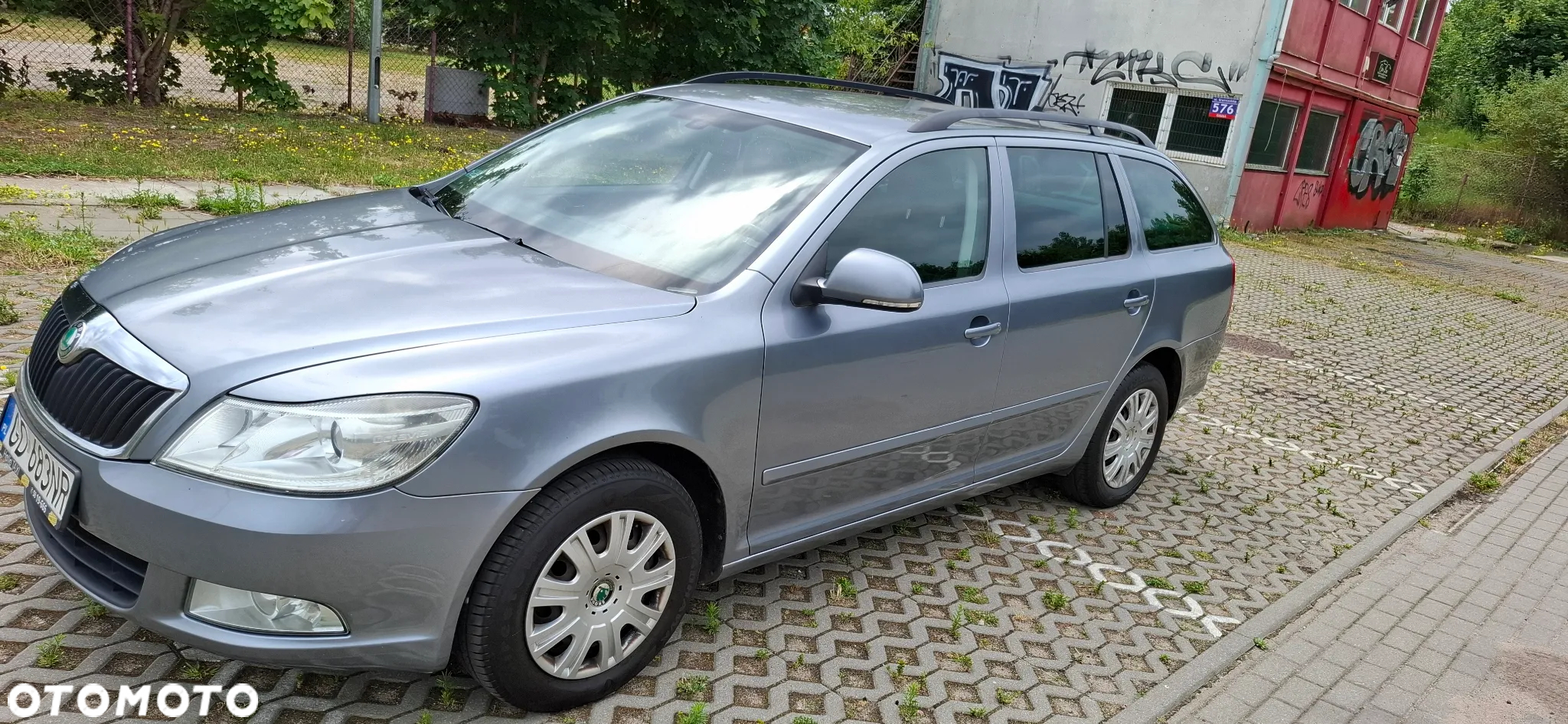 Skoda Octavia 1.6 Ambiente - 2