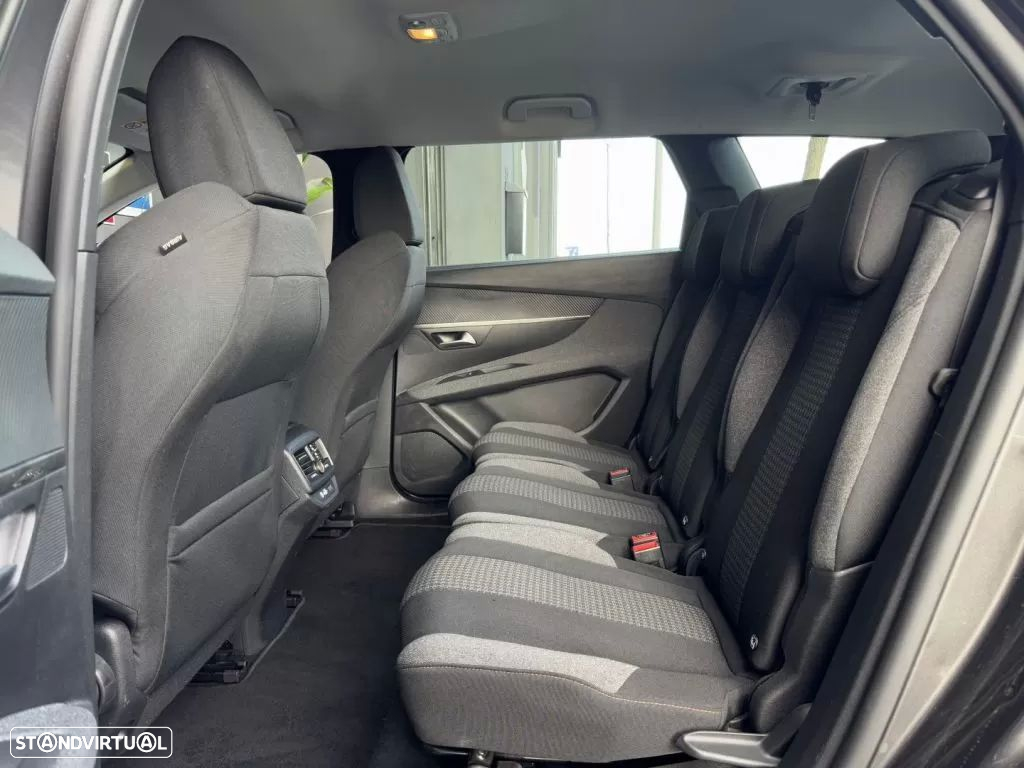 Peugeot 5008 BlueHDI 130 EAT8 Active Pack - 29