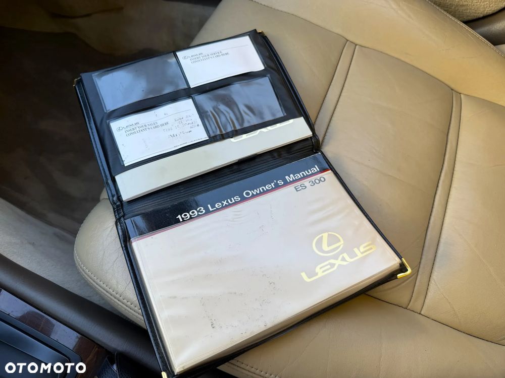 Lexus ES - 20