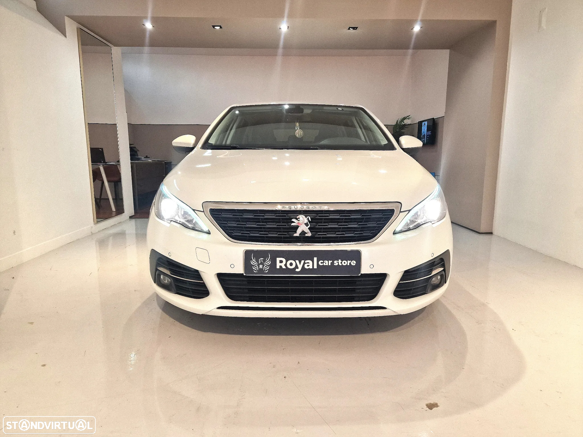 Peugeot 308 SW BlueHDi 100 Stop & Start Business-Line - 2