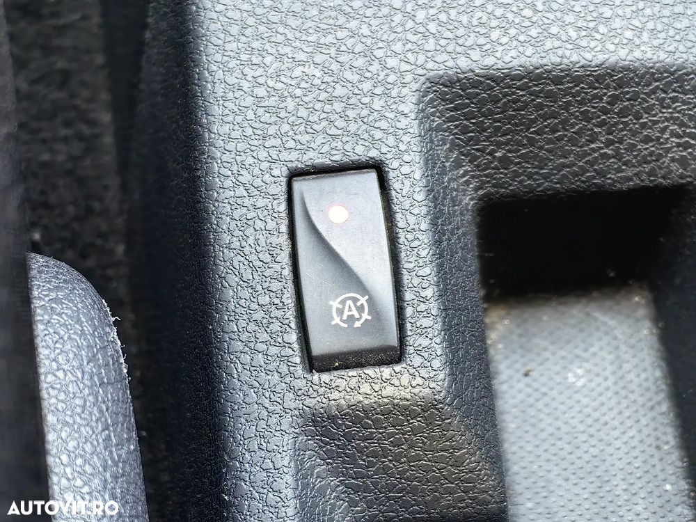 Dacia Logan 0.9 TCe Ambiance - 19