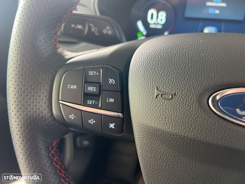 Ford Focus 1.0 EcoBoost MHEV ST-Line X - 13