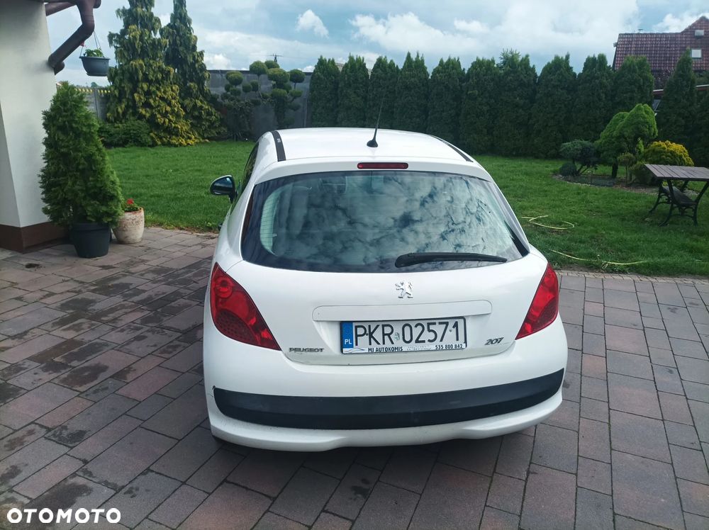 Peugeot 207 1.4 HDi Presence - 4