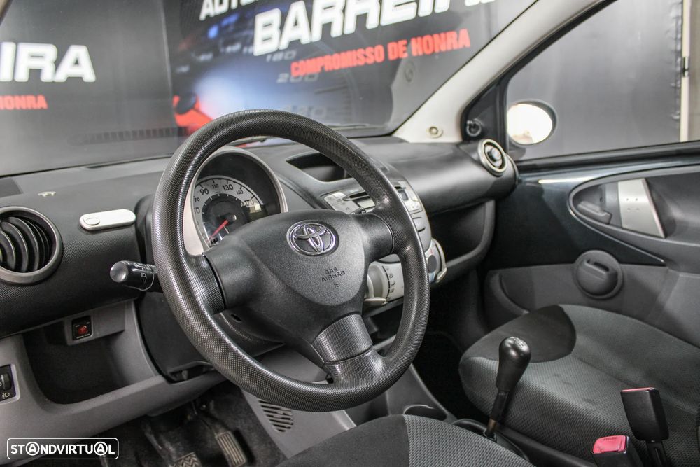 Toyota Aygo 1.0 + AC - 17