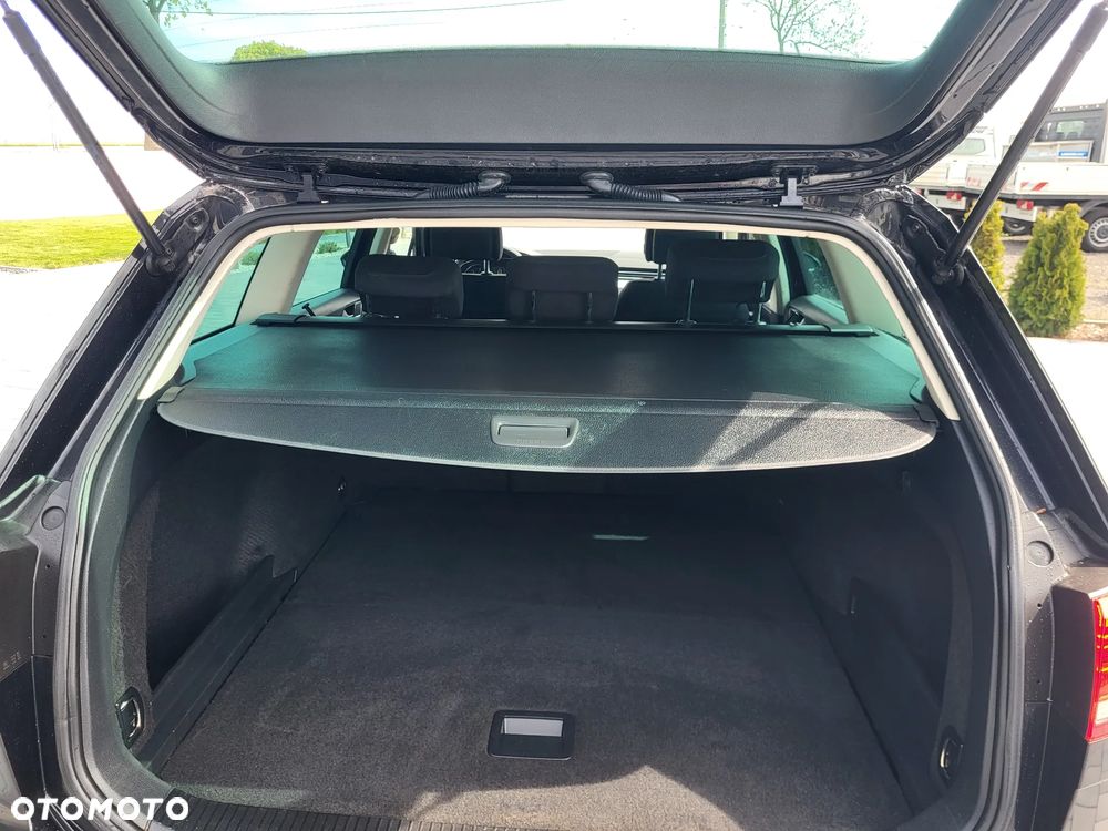Volkswagen Passat 2.0 TDI (BlueMotion Technology) DSG Comfortline - 8