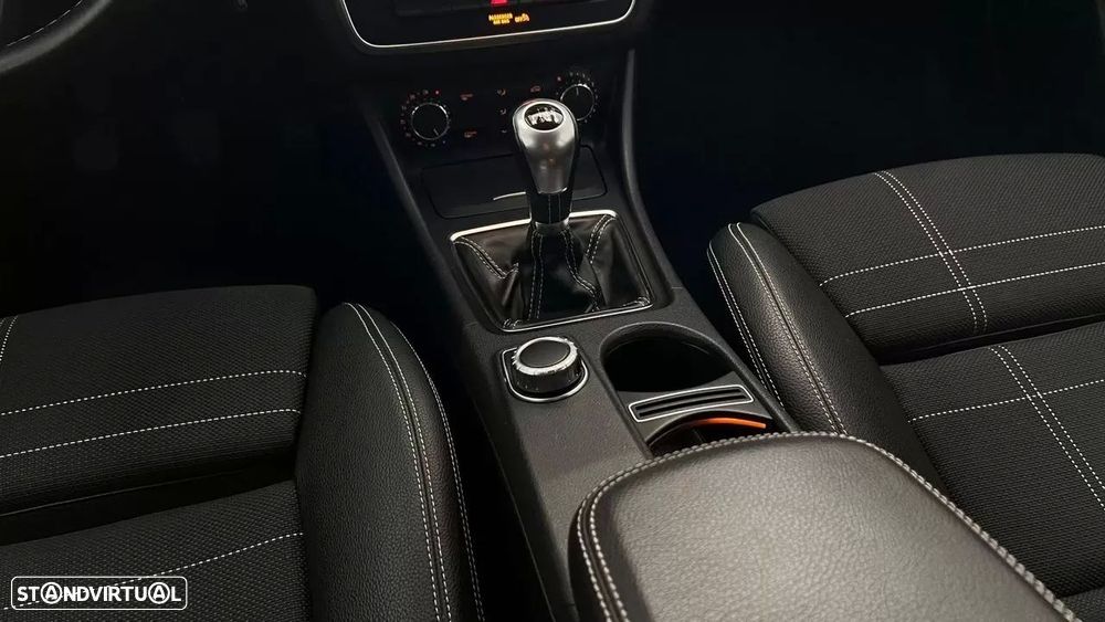 Mercedes-Benz CLA 180 d Shooting Brake Urban - 22