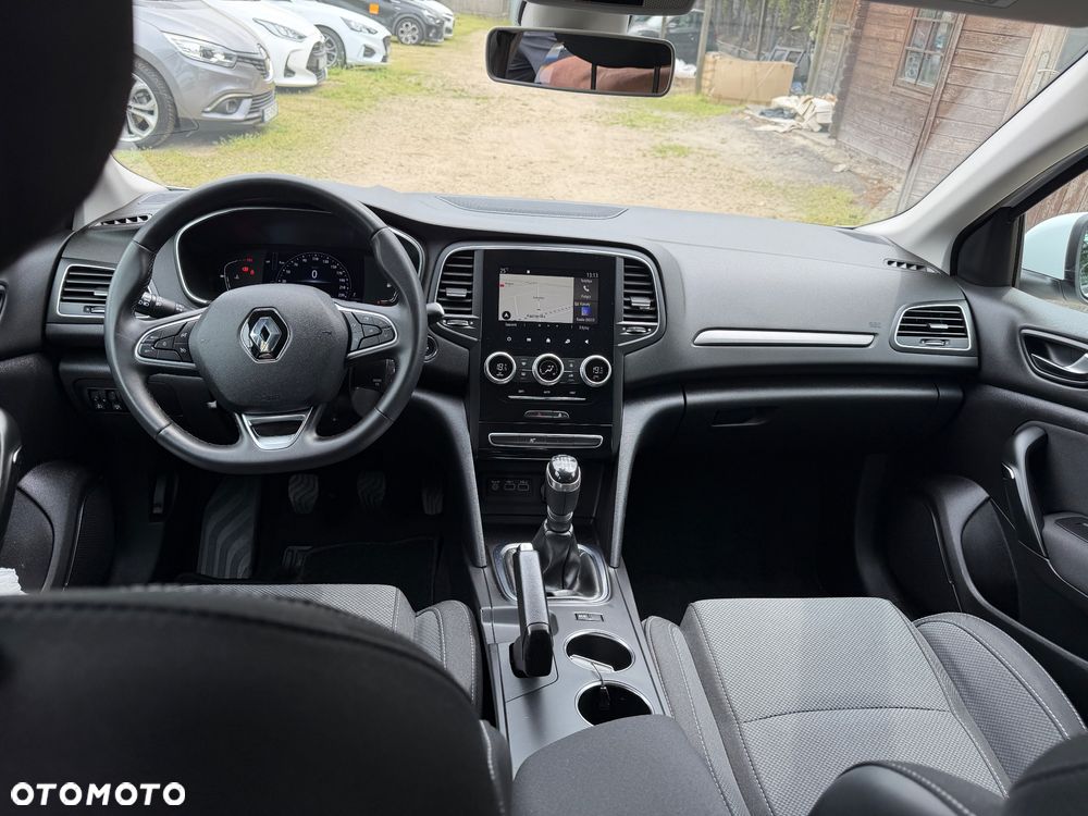 Renault Megane 1.3 TCe Evolution - 18