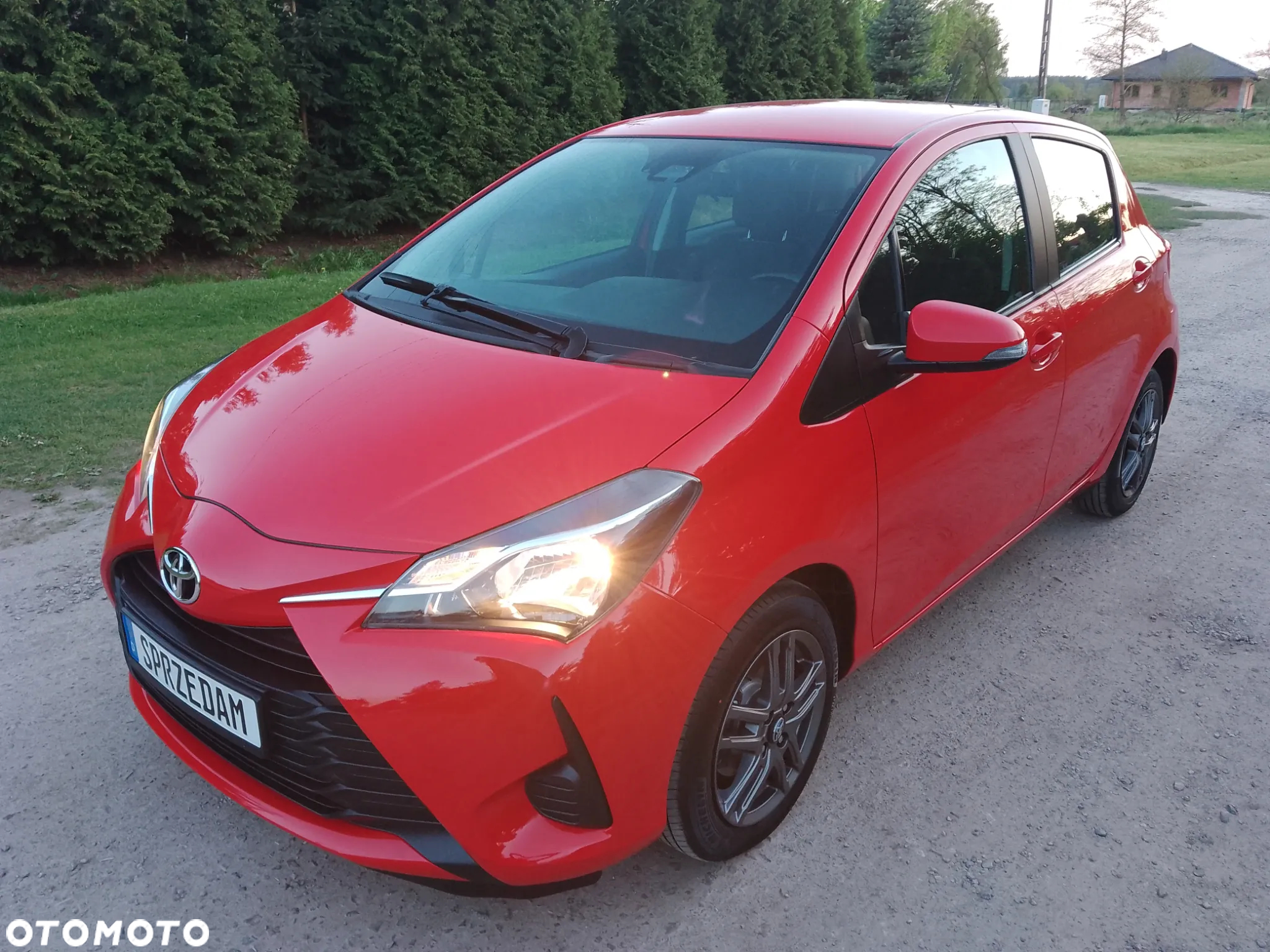 Toyota Yaris 1.0 Premium - 8