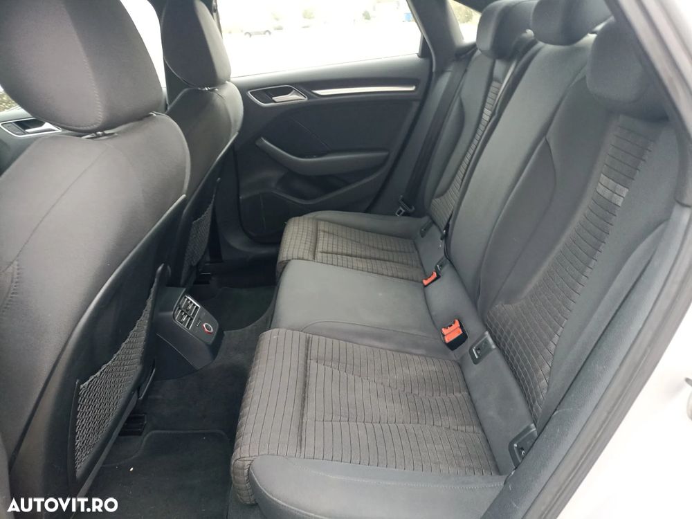 Audi A3 1.4 TFSI cylinder on demand Limousine S tronic Ambiente - 19