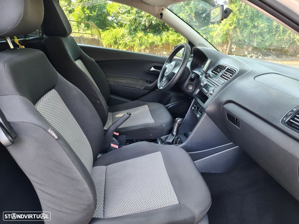 VW POLO - 5